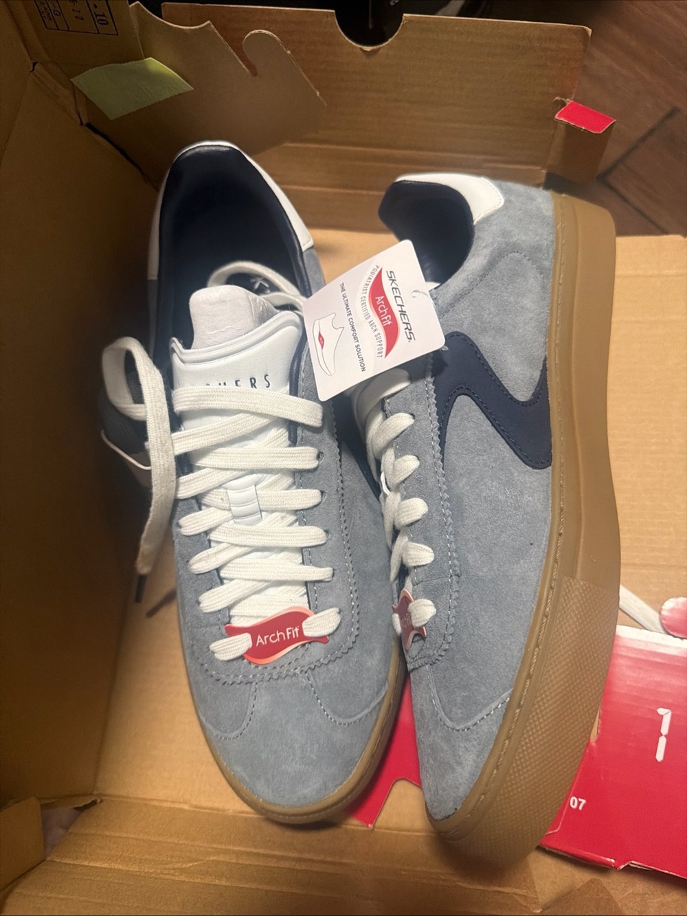 Skechers Arch Fit Legend Size 8